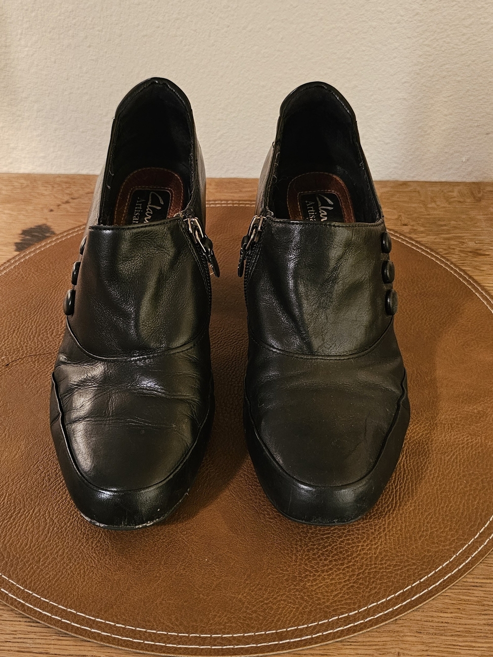 Clarks Women’s Black Leather Slip-On Dress Shoes